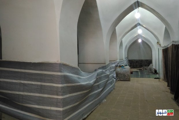 کشف یک تونل در مسجد امام اصفهان/زخمه کلنگ منجر به کشف گنج شد