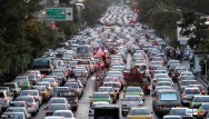 ساخت بزرگراه معضل ترافیک را حل نمی‌کند/نبود رابطه میان تعداد ماشین و حجم ترافیک