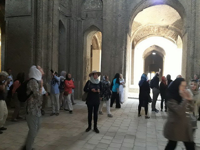 مسجد جامع اصفهان مملو از گردشگر خارجی + تصاویر