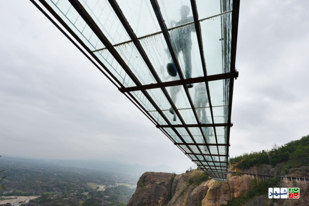 طولانی ترین پل شیشه ای دنیا / ترسناک‌ترین پل معلق جهان