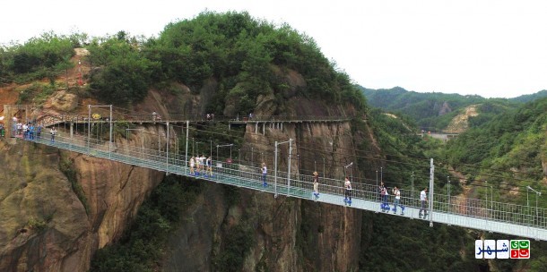طولانی ترین پل شیشه ای دنیا / ترسناک‌ترین پل معلق جهان