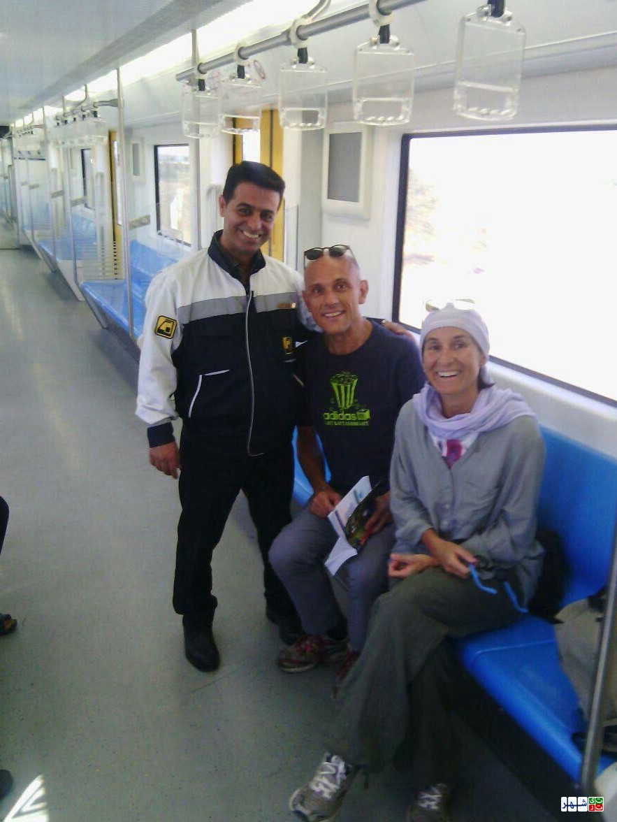 خدمات رسانی شبانه روزی شرکت بهره برداری مترو تهران به مسافران  فرودگاه بین المللی امام خمینی (ره)