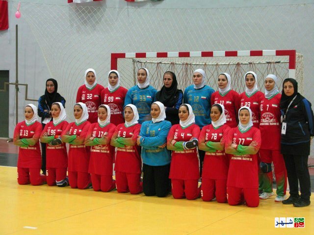 اولین مدال طلا بر گردن دختران هندبال ایران/ تاریخ سازی لارستانی ها در غرب آسیا
