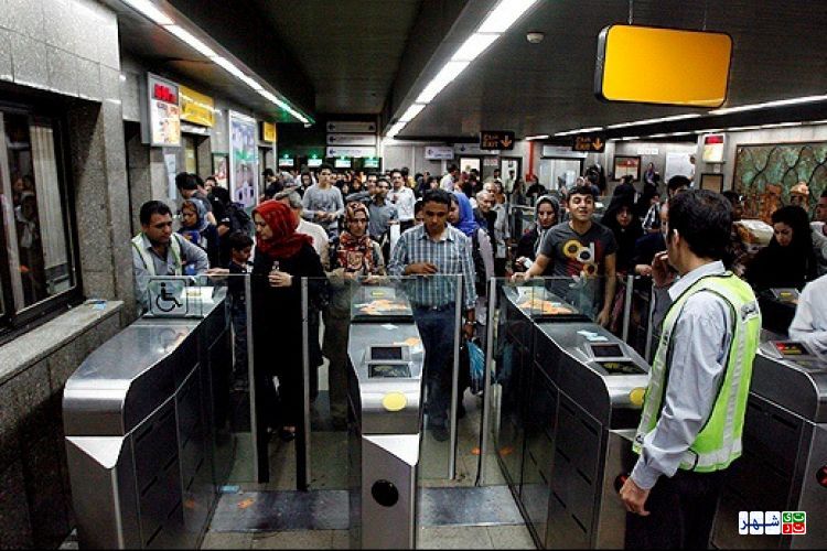 سهم دولت و شهرداری از یارانه بلیت مترو از جیب مردم برداشته می شود