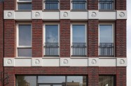 تزئین نمای ساختمانی در هلند با اموجی‌های تلگرام !