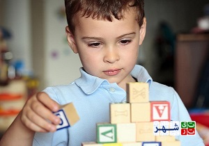 نشانه‌های بیماری اوتیسم در فرزندانمان را از کجا تشخیص دهیم