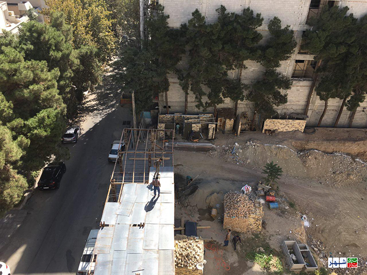 واگذاری بررسی پرونده ساخت برج های دوقلو پاسداران به معاونت حقوقی  از سوی شهردار تهران / درگیری اهالی بوستان پنجم با مالک ادامه دارد