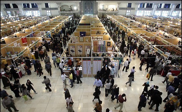 نمایشگاه کتاب روی هوا/ بازگشت به دوران ماقبل احمدی نژاد و قالیباف؟