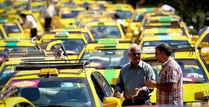 پاسخ عجیب رئیس تاکسیرانی به افزایش خودسرانه کرایه تاکسی/ قنادان: هزار تومان که پولی نیست!