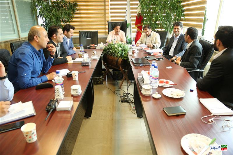 جلسه مدیران شهرداری منطقه 6 با محور بررسی راهکارهای حمایت از کالای ایرانی