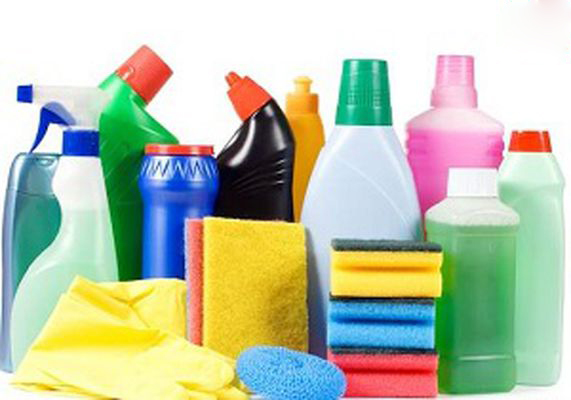 خطرناک‌ترین مواد شیمیایی خانگی برای خانه‌تکانی