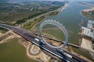 مرتفع‌ترین چرخ فلک جهان در چین قد علم کرد