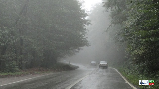 باران و مه در جاده‌های ۱۰ استان